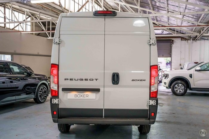 2025 Peugeot Boxer