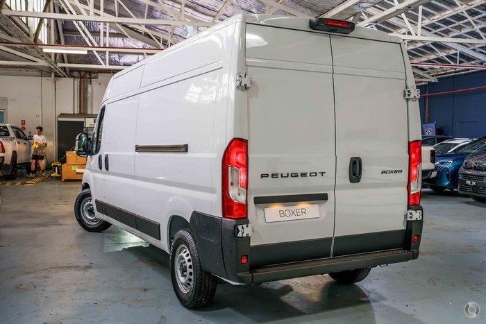 2025 Peugeot Boxer