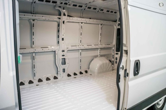 2025 Peugeot Boxer Pro