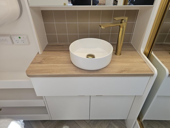 2025 New Age Caravans Manta Ray Mr19er My26