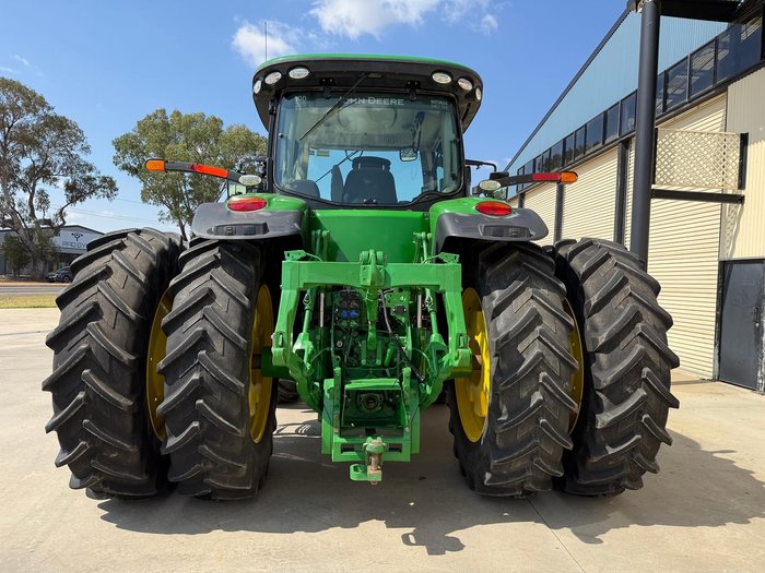 2019 John Deere 8245R
