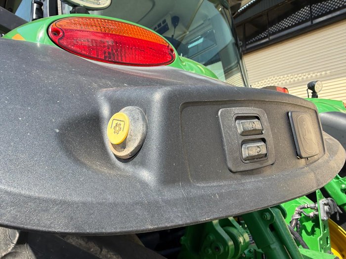 2019 John Deere 8245R