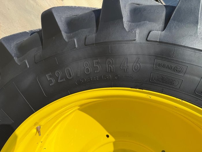 2019 John Deere 8245R