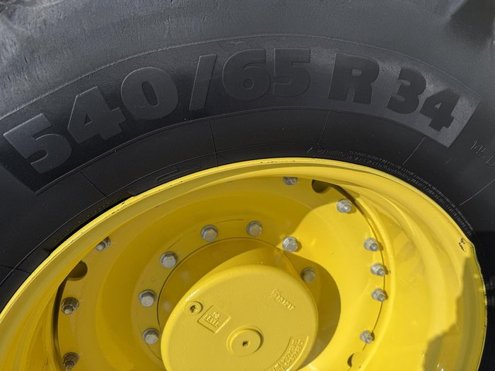 2019 John Deere 8245R