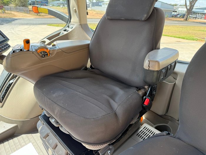 2019 John Deere 8245R