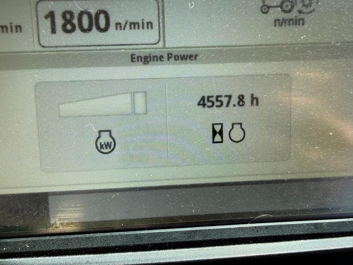 2019 John Deere 8245R