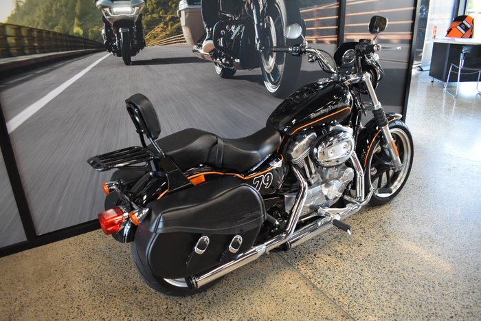 2017 HARLEY-DAVIDSON XL883L SUPER LOW