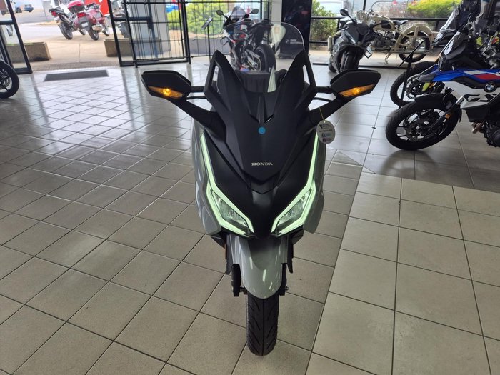 2025 Honda Forza 350 (NSS350) Forza Grey