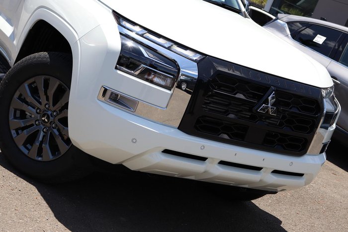 2025 Mitsubishi Triton GLS