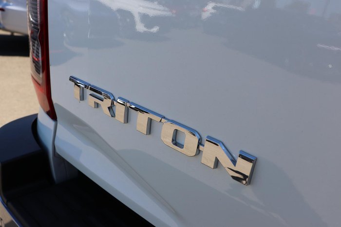 2025 Mitsubishi Triton GLS