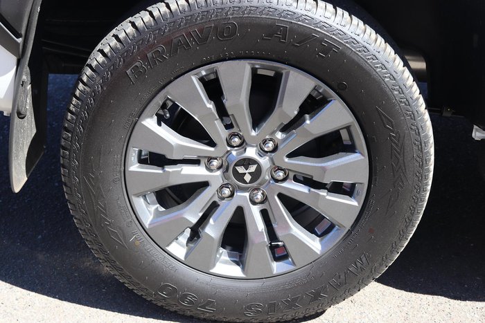 2025 Mitsubishi Triton GLS