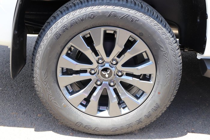 2025 Mitsubishi Triton GLS