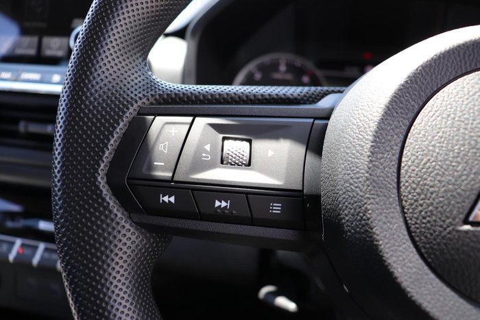 2025 Mitsubishi Triton GLX