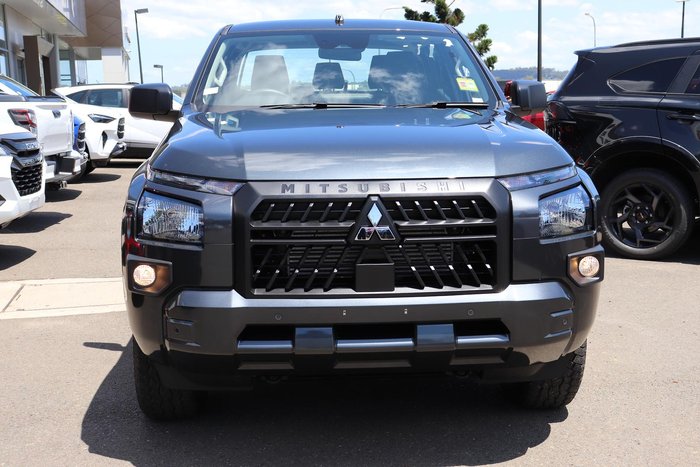 2025 Mitsubishi Triton GLX