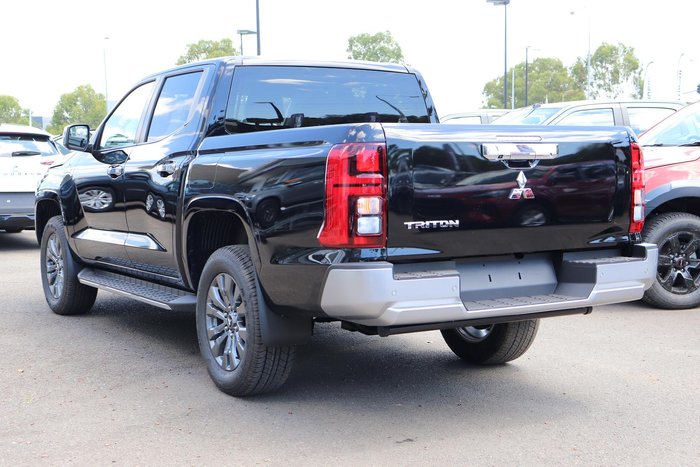 2025 Mitsubishi Triton GLS