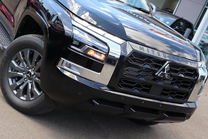 2025 Mitsubishi Triton GLS