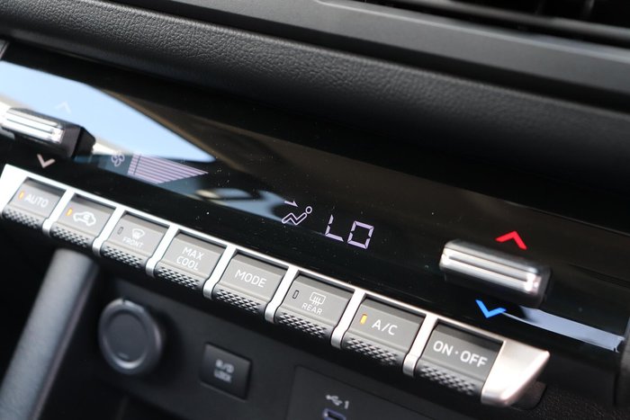 2025 Mitsubishi Triton GLX-R