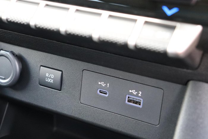 2025 Mitsubishi Triton GLX-R