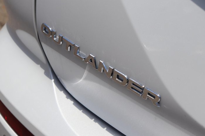 2025 Mitsubishi Outlander Exceed Tourer
