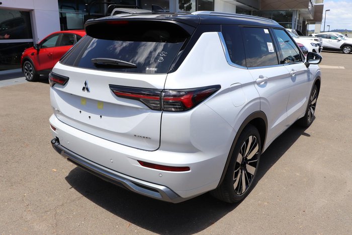 2025 Mitsubishi Outlander Exceed Tourer