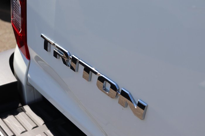 2025 Mitsubishi Triton GLS