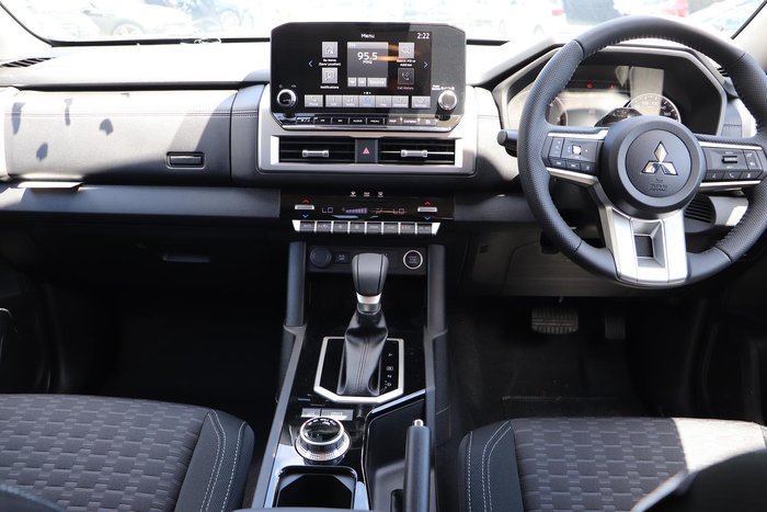 2025 Mitsubishi Triton GLS