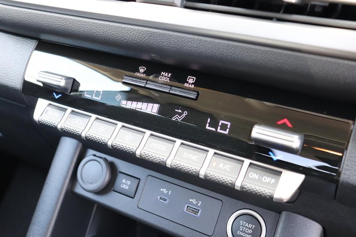 2025 Mitsubishi Triton GLS