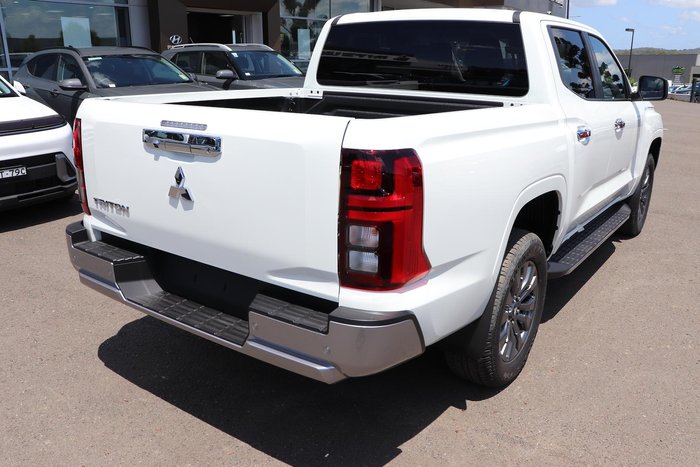 2024 Mitsubishi Triton GLS