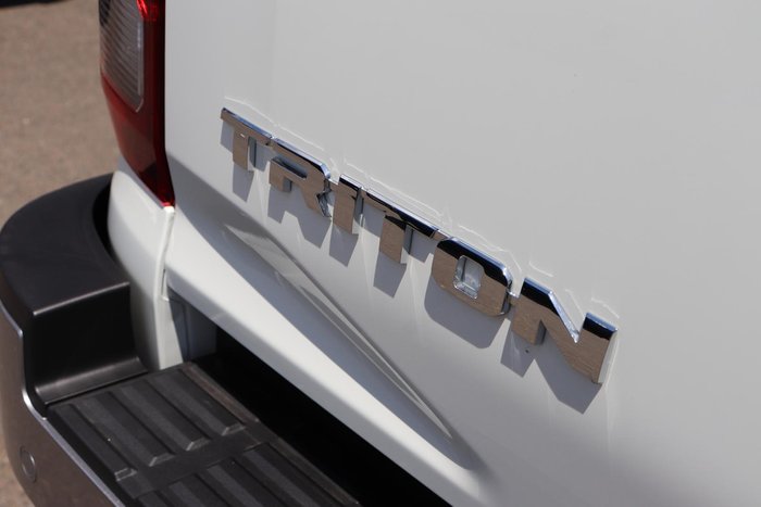 2024 Mitsubishi Triton GLS