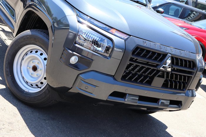 2025 Mitsubishi Triton GLX