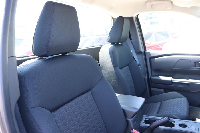 2025 Mitsubishi Triton GLX