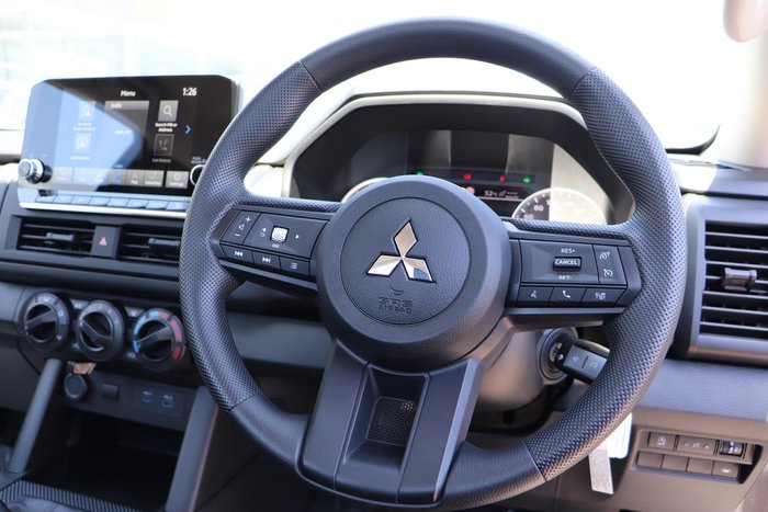 2025 Mitsubishi Triton GLX