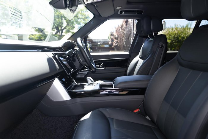 2025 Land Rover Range Rover P530 Autobiography