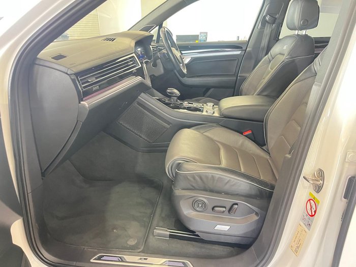 2020 Volkswagen Touareg 190TDI Premium CR MY20 Four Wheel Drive Pure White