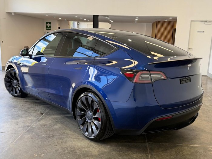 2023 Tesla Model Y Performance