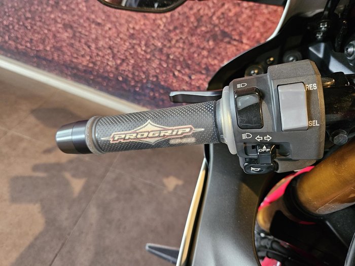 2021 Yamaha YZF-R7 LAMs 60th Anniversary WGP YZF-R White