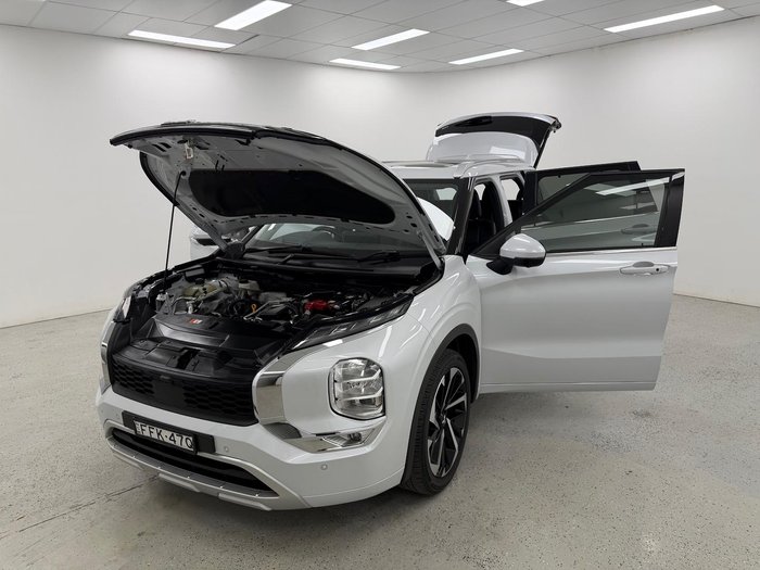 2023 Mitsubishi Outlander Exceed ZM MY23 AWD White