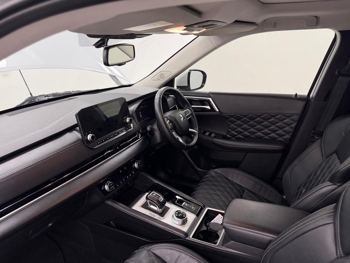 2023 Mitsubishi Outlander Exceed ZM MY23 AWD White