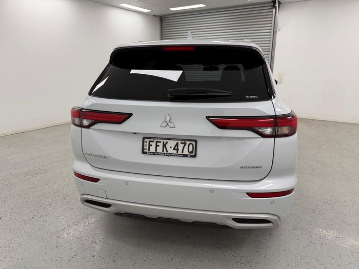 2023 Mitsubishi Outlander Exceed ZM MY23 AWD White
