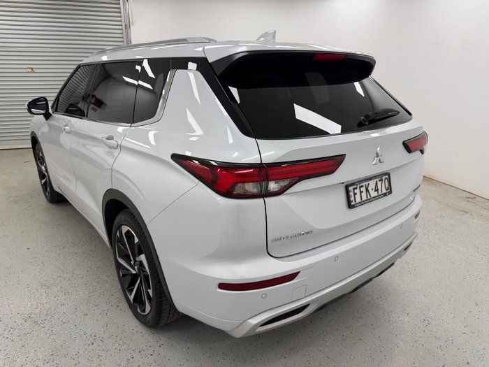 2023 Mitsubishi Outlander Exceed ZM MY23 AWD White