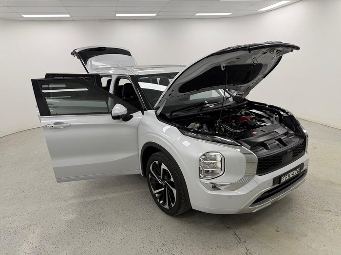 2023 Mitsubishi Outlander Exceed ZM MY23 AWD White