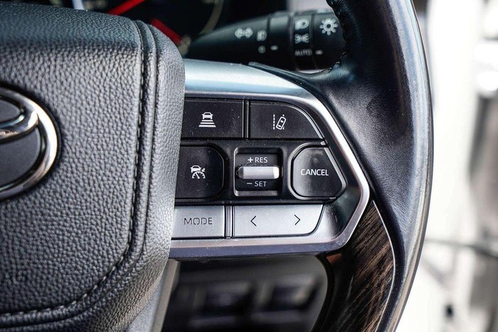 2021 Toyota Landcruiser VX