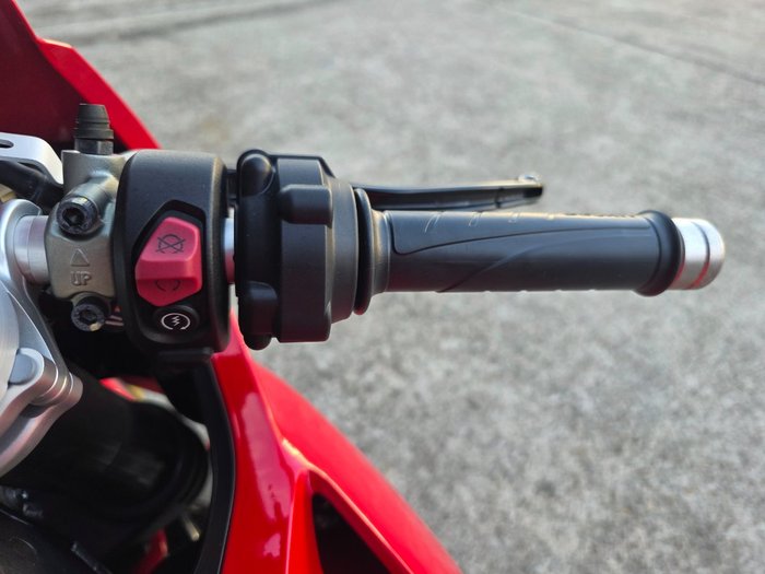 2019 DUCATI PANIGALE V4 RED