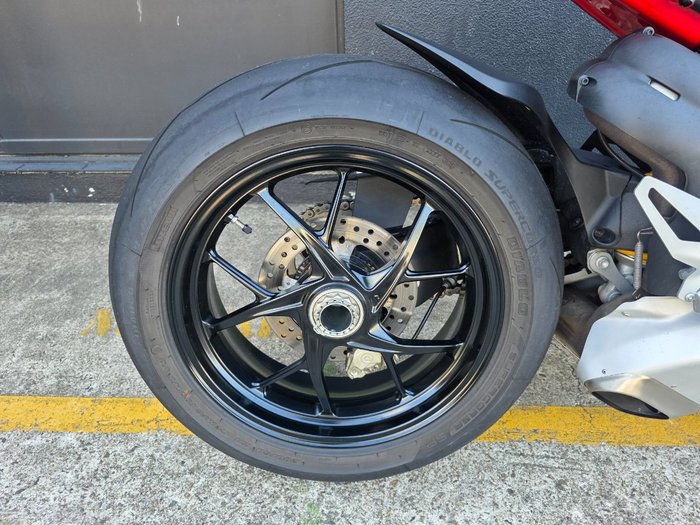 2019 DUCATI PANIGALE V4 RED