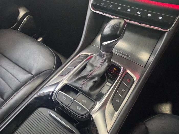 2021 MG HS Essence SAS23 MY21 York White