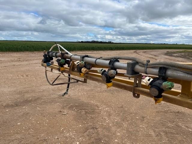 2013 Rogator Rg1300 Sp Sprayer