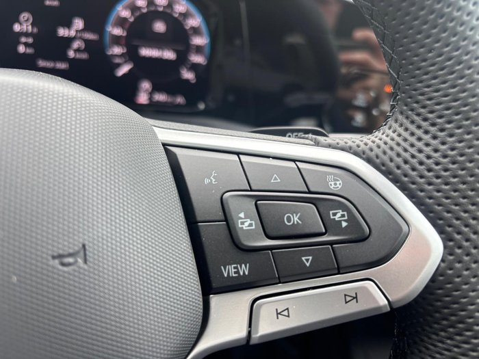 2025 Volkswagen Golf 110TSI R-Line