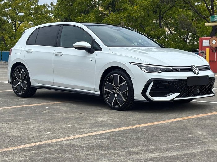 2025 Volkswagen Golf 110TSI R-Line