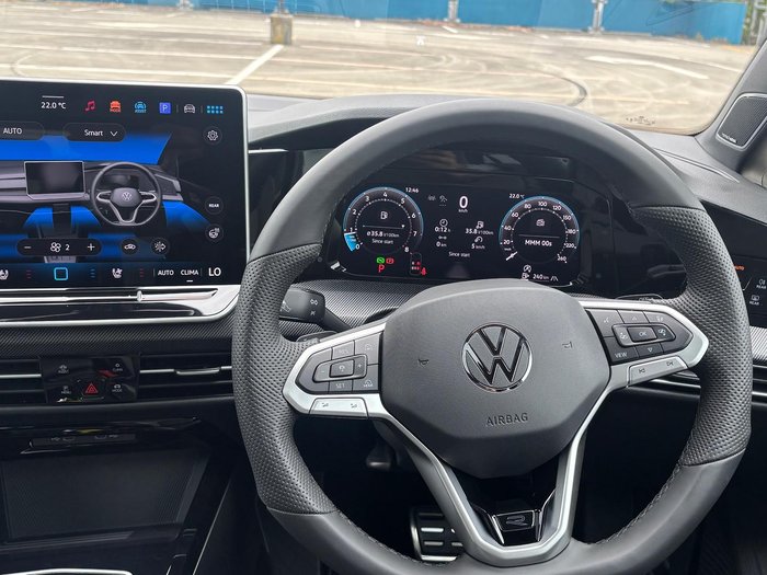 2025 Volkswagen Golf 110TSI R-Line