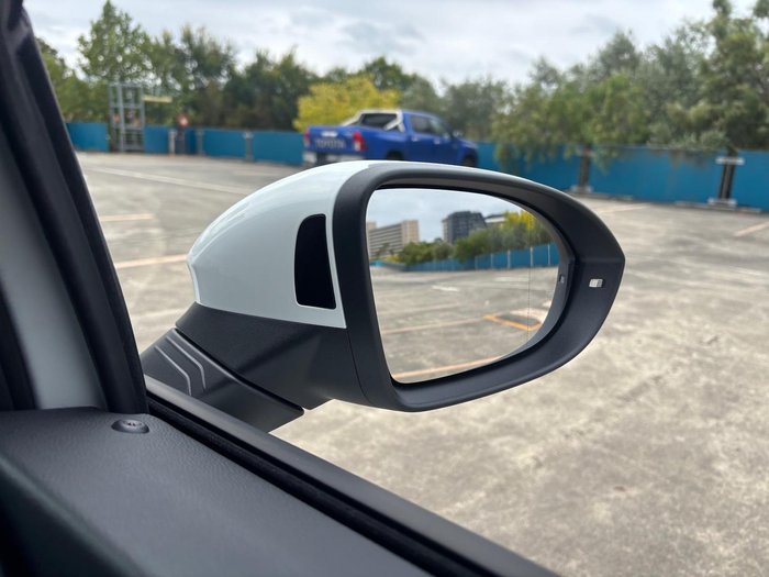 2025 Volkswagen Golf 110TSI R-Line